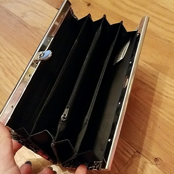 Floral Mosaic Patterned Wallet - Picture 2 of 7